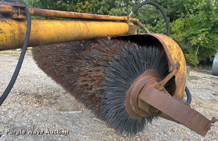 image for item DW3491 Broom