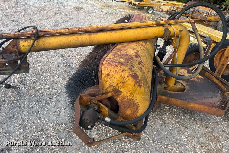 image for item DW3491 Broom