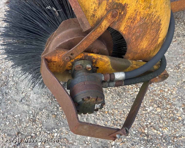 image for item DW3491 Broom