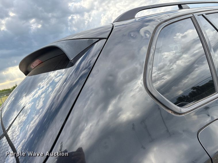 image for item DW8670 2011 BMW X5 SUV