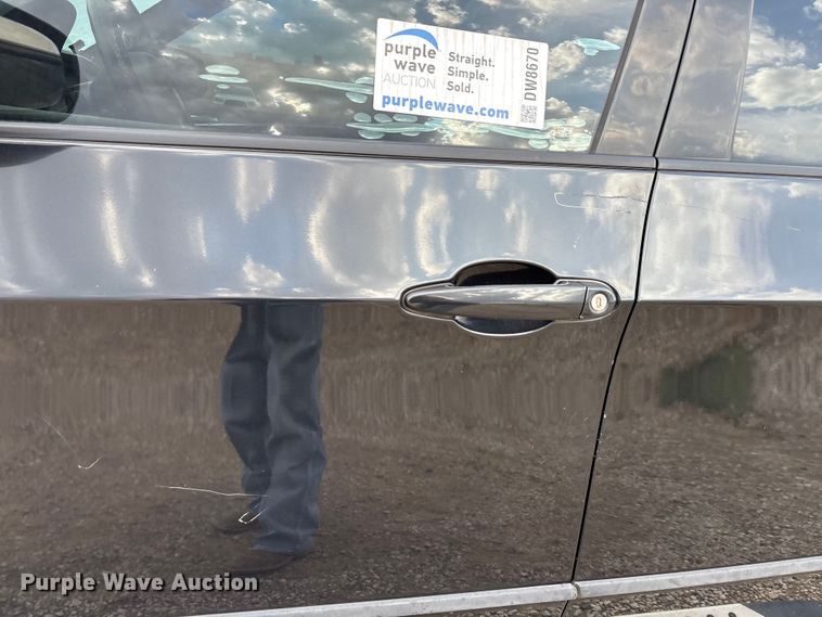 image for item DW8670 2011 BMW X5 SUV