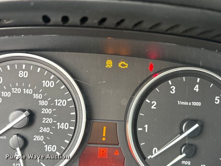 image for item DW8670 2011 BMW X5 SUV