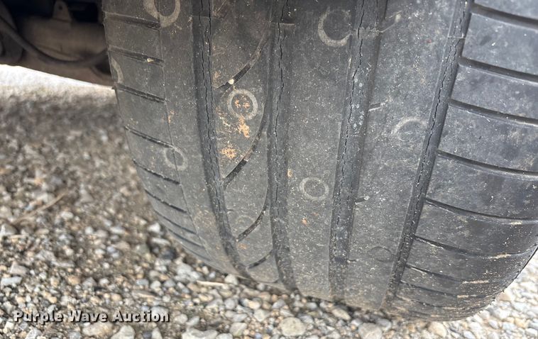 image for item DW8670 2011 BMW X5 SUV