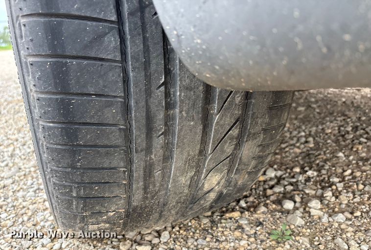 image for item DW8670 2011 BMW X5 SUV