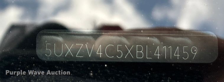 image for item DW8670 2011 BMW X5 SUV