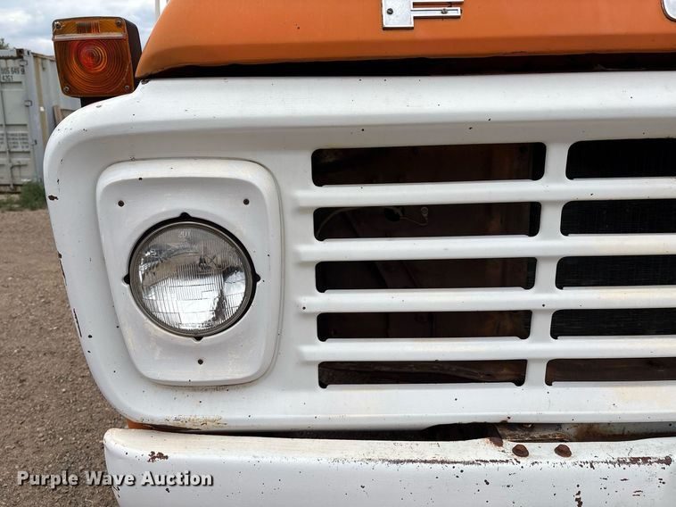 image for item DX8031 1977 Ford F700 dump truck