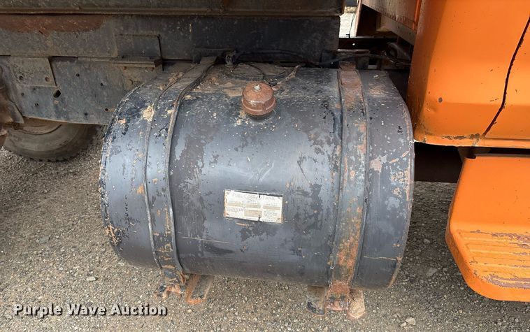 image for item DX8031 1977 Ford F700 dump truck