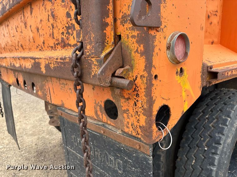 image for item DX8031 1977 Ford F700 dump truck