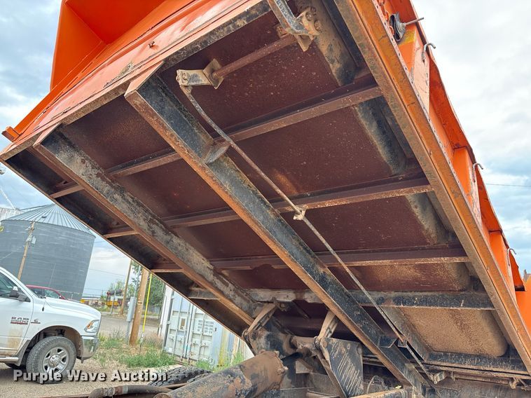 image for item DX8031 1977 Ford F700 dump truck