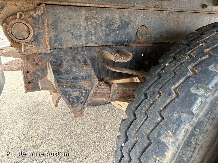 image for item DX8031 1977 Ford F700 dump truck