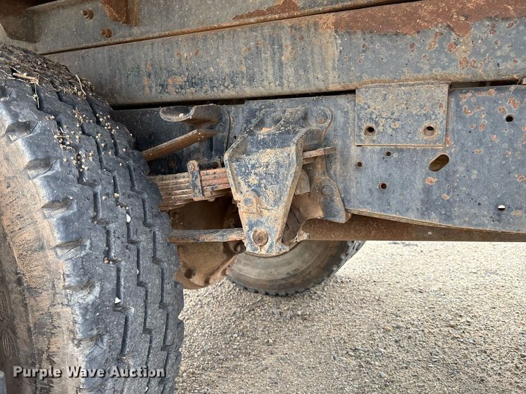 image for item DX8031 1977 Ford F700 dump truck