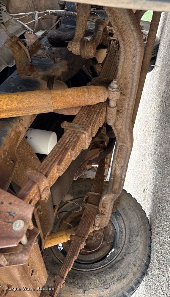 image for item DX8031 1977 Ford F700 dump truck