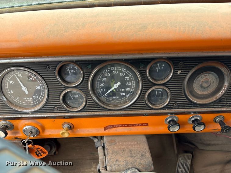 image for item DX8031 1977 Ford F700 dump truck