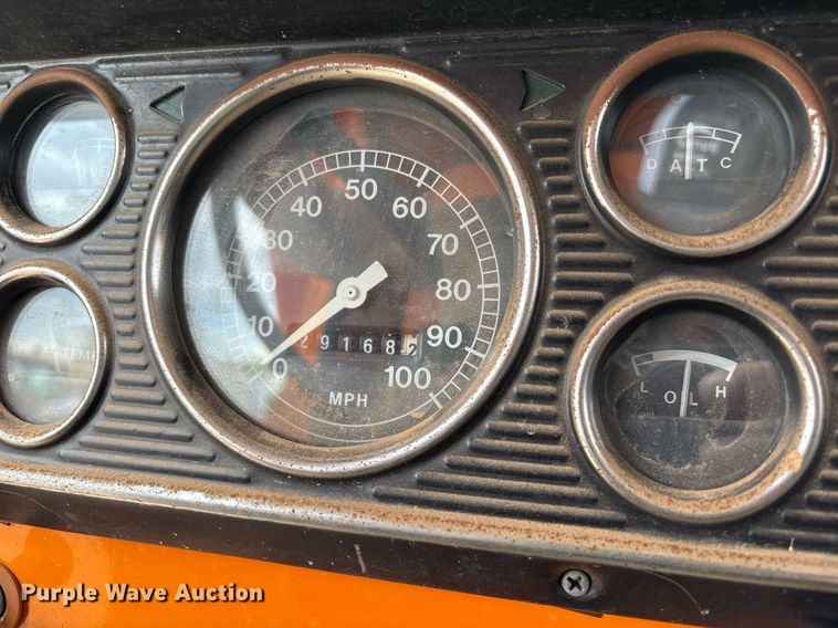 image for item DX8031 1977 Ford F700 dump truck