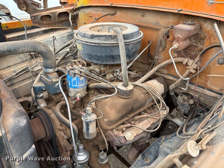 image for item DX8031 1977 Ford F700 dump truck