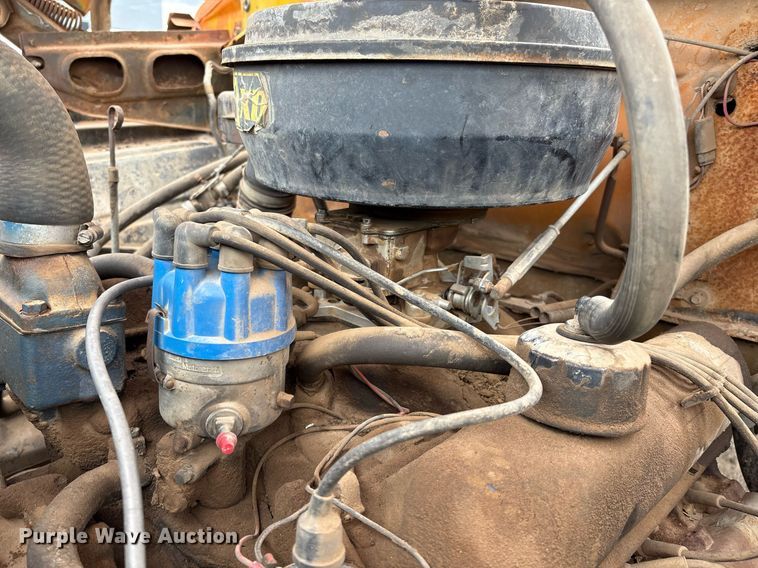 image for item DX8031 1977 Ford F700 dump truck