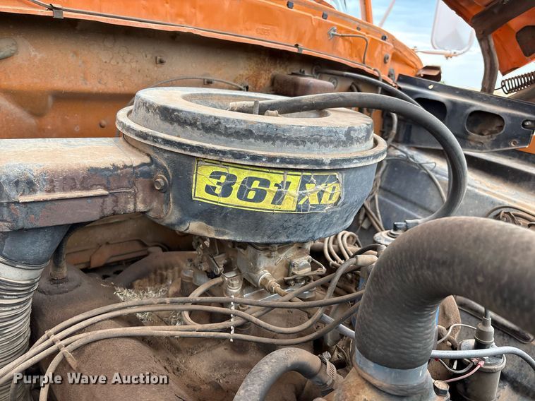 image for item DX8031 1977 Ford F700 dump truck