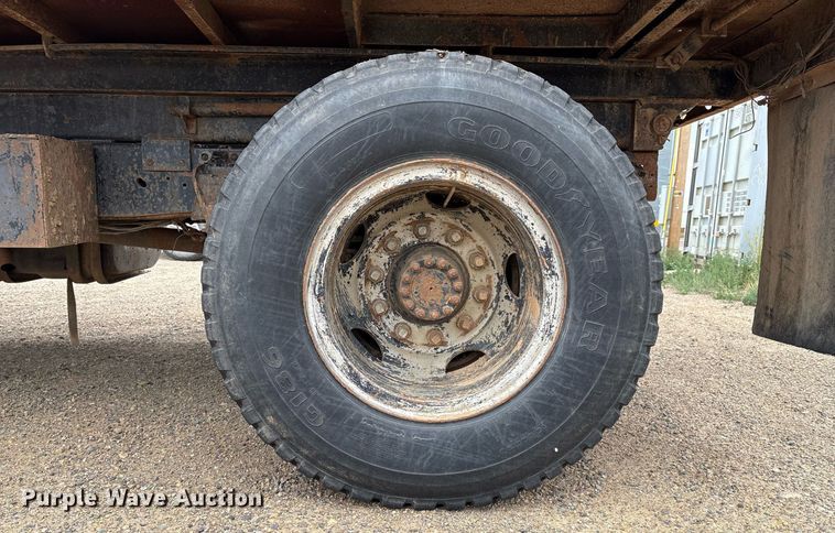 image for item DX8031 1977 Ford F700 dump truck