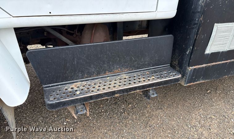 image for item DX8032 1980 International 1724 sewer jetter truck