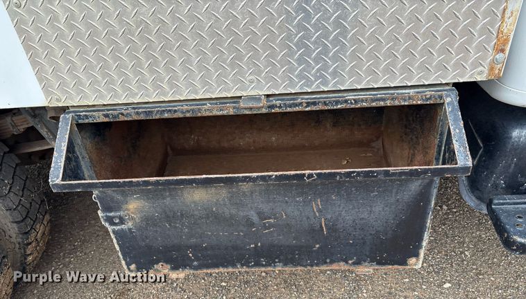 image for item DX8032 1980 International 1724 sewer jetter truck