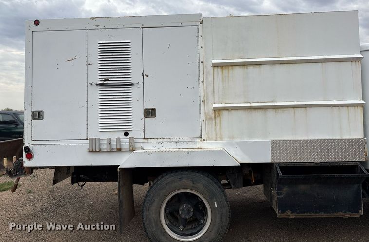 image for item DX8032 1980 International 1724 sewer jetter truck