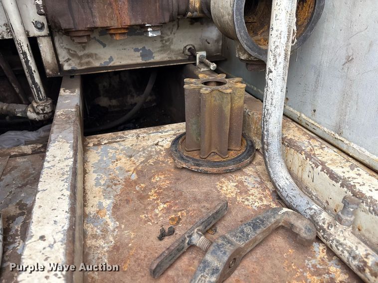 image for item DX8032 1980 International 1724 sewer jetter truck