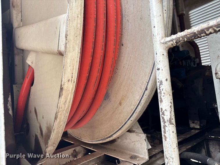 image for item DX8032 1980 International 1724 sewer jetter truck