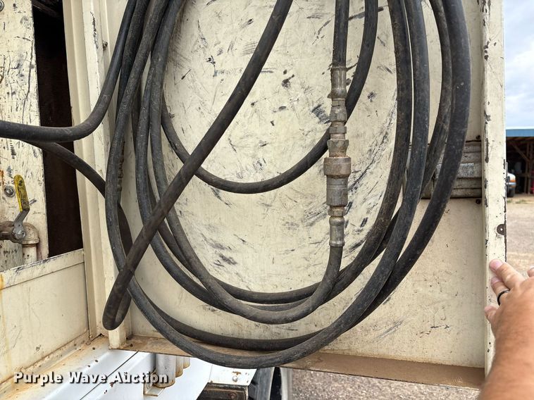 image for item DX8032 1980 International 1724 sewer jetter truck