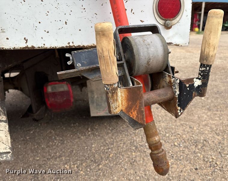 image for item DX8032 1980 International 1724 sewer jetter truck