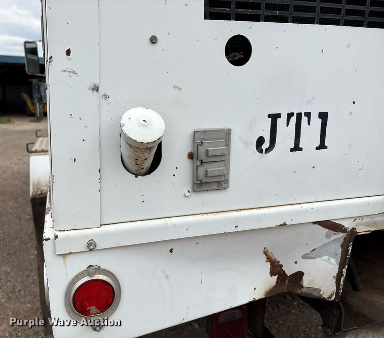 image for item DX8032 1980 International 1724 sewer jetter truck