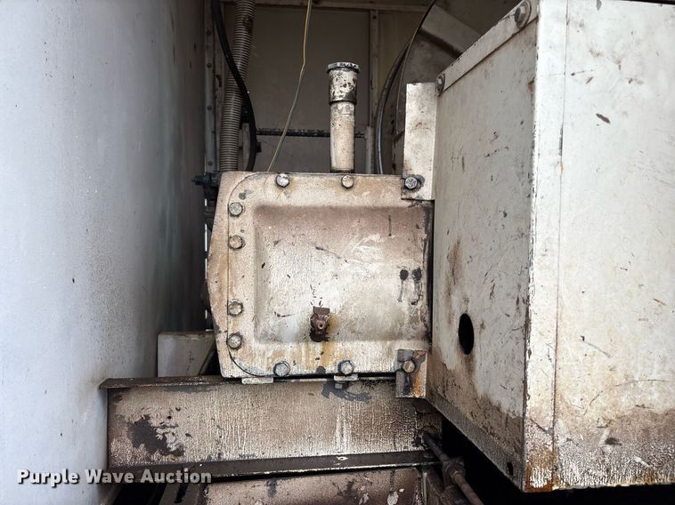 image for item DX8032 1980 International 1724 sewer jetter truck