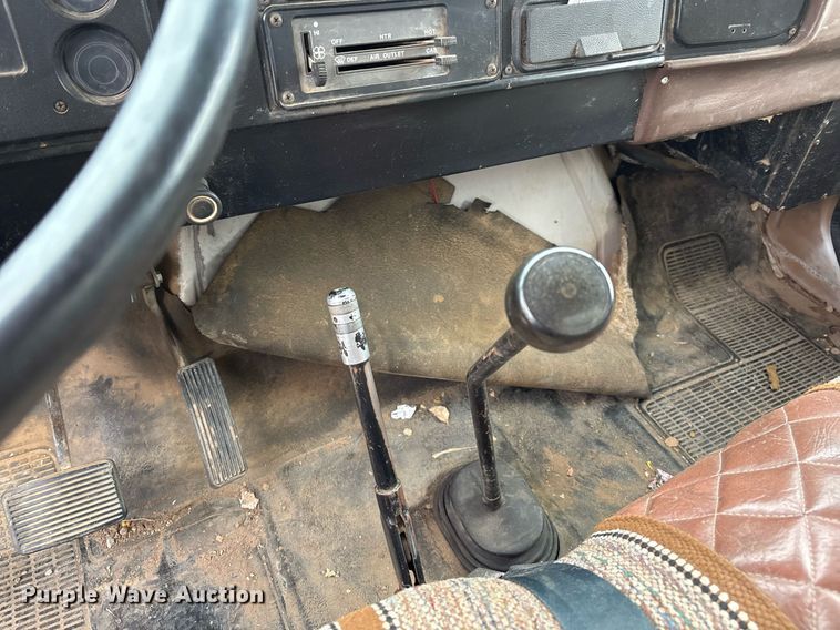 image for item DX8032 1980 International 1724 sewer jetter truck