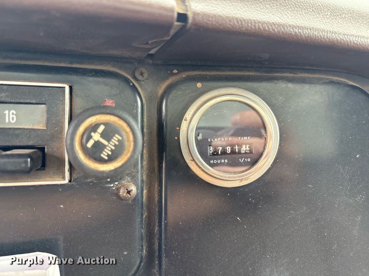 image for item DX8032 1980 International 1724 sewer jetter truck