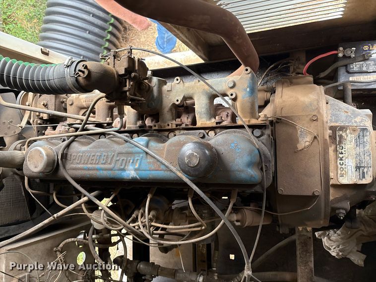 image for item DX8032 1980 International 1724 sewer jetter truck