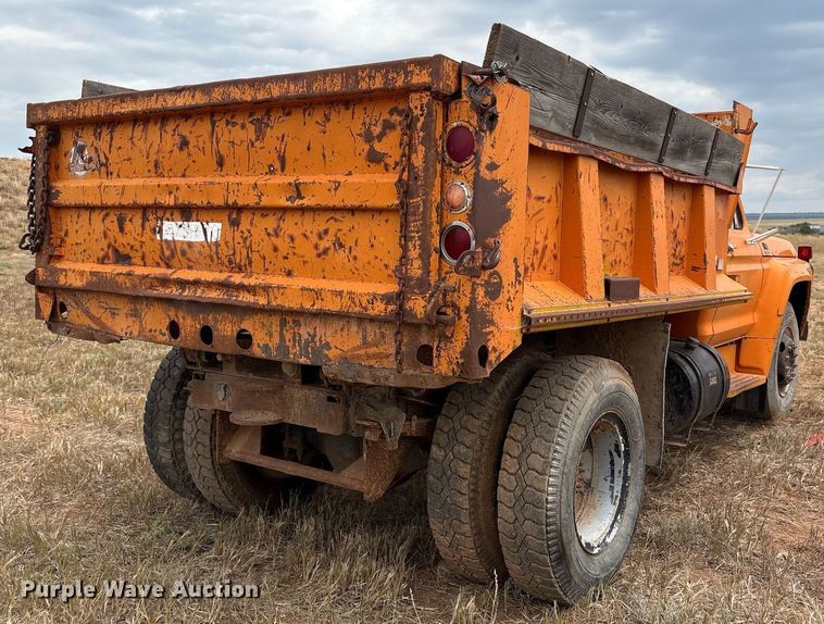 image for item DX8037 1977 Ford F700 dump truck