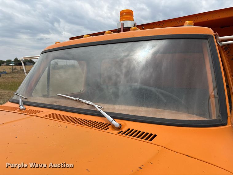 image for item DX8037 1977 Ford F700 dump truck