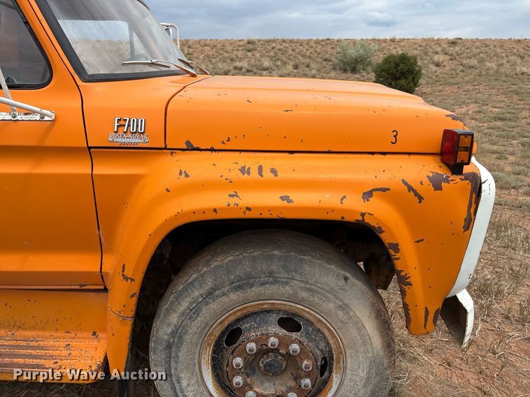 image for item DX8037 1977 Ford F700 dump truck