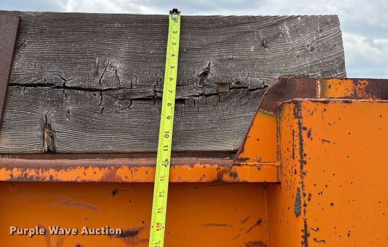 image for item DX8037 1977 Ford F700 dump truck