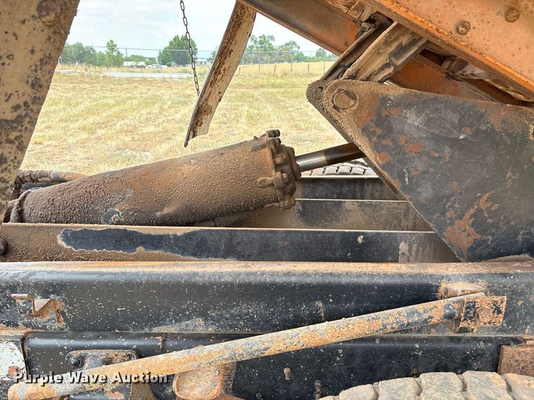 image for item DX8037 1977 Ford F700 dump truck