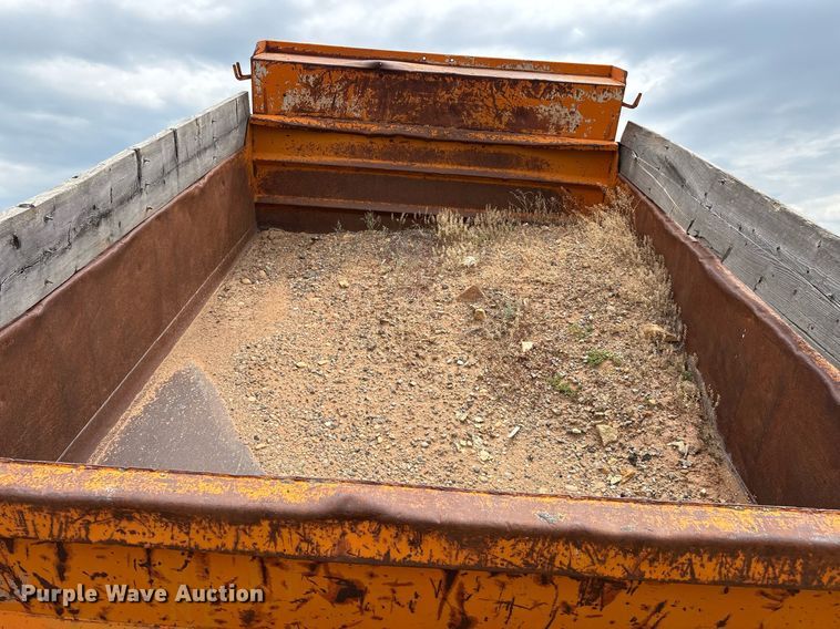 image for item DX8037 1977 Ford F700 dump truck