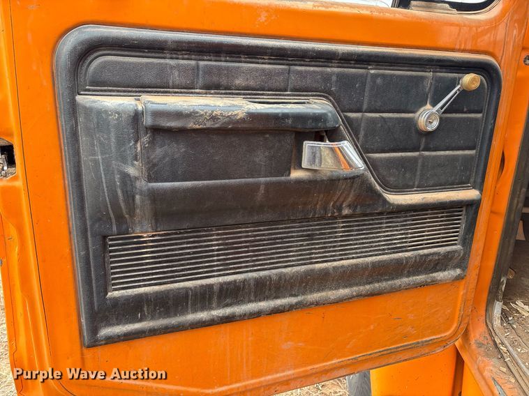 image for item DX8037 1977 Ford F700 dump truck