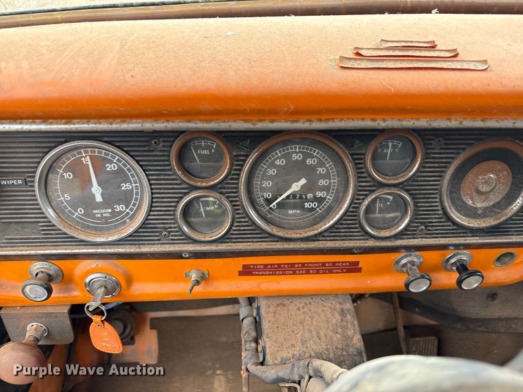 image for item DX8037 1977 Ford F700 dump truck