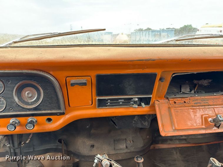 image for item DX8037 1977 Ford F700 dump truck