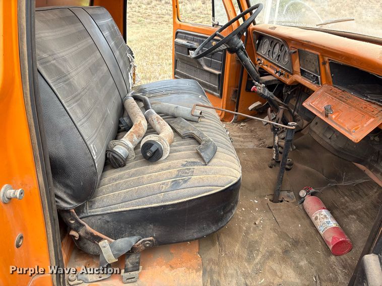 image for item DX8037 1977 Ford F700 dump truck