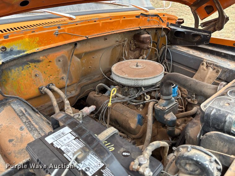 image for item DX8037 1977 Ford F700 dump truck