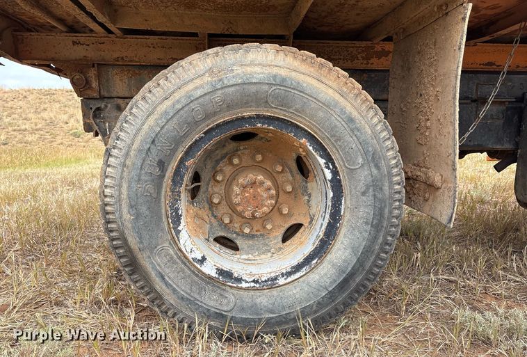 image for item DX8037 1977 Ford F700 dump truck