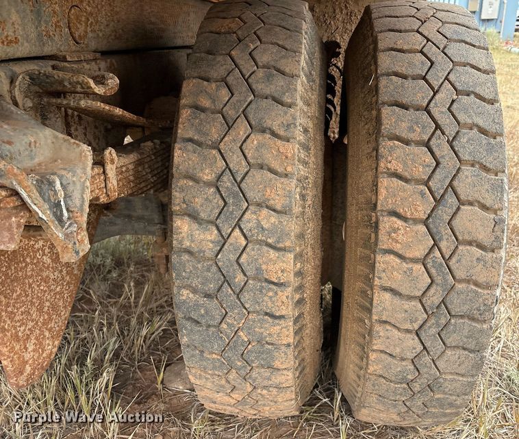 image for item DX8037 1977 Ford F700 dump truck