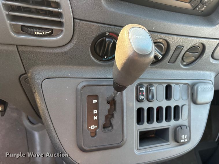 image for item DY0933 2004 Dodge Sprinter 3500 van