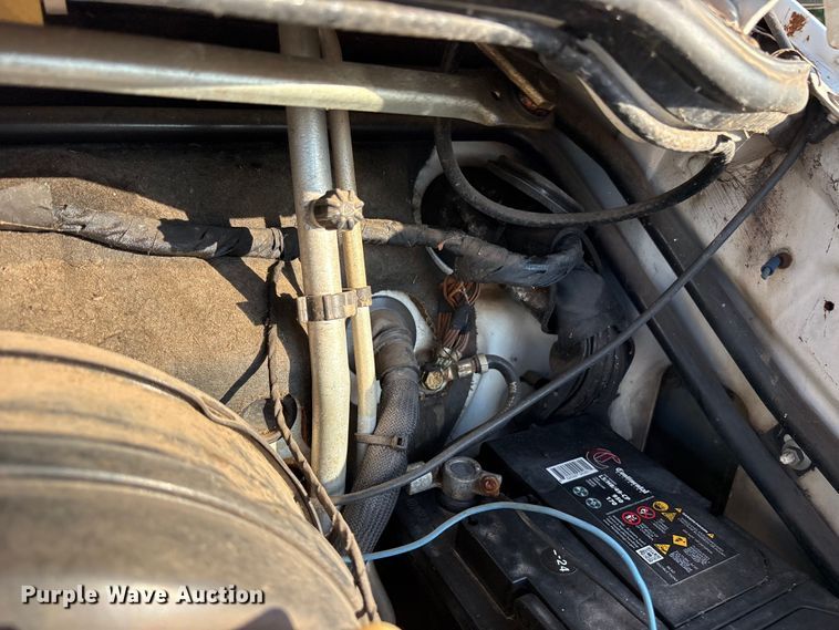 image for item DY0933 2004 Dodge Sprinter 3500 van