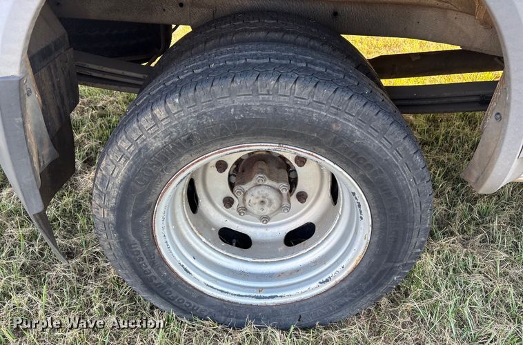 image for item DY0933 2004 Dodge Sprinter 3500 van